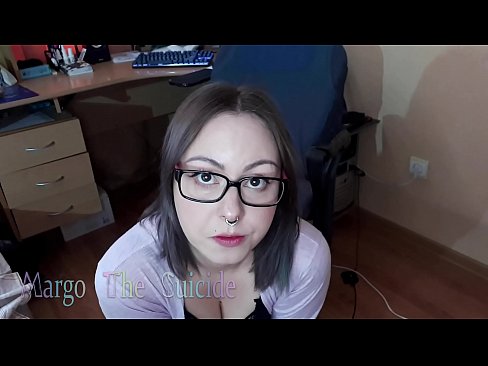 ❤️ Noia sexy amb ulleres xucla un consolador profundament davant la càmera ❤️❌ Vídeo sexual a nosaltres ca.fashiontee.top ❤