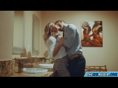 ❤️ Quan una rossa tetona et sedueix en un lavabo públic ❤️❌ Vídeo sexual a nosaltres ca.fashiontee.top ❤